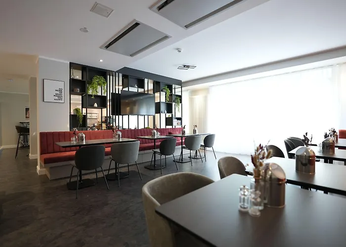 Aparthotel Boutique Kaiser - & 4*